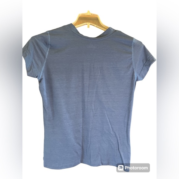 Under Armour Tee - Picture 5 of 5